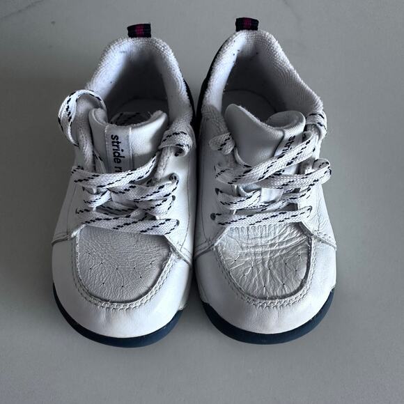 Stride Rite Walker White Leather High Top Sneakers - Size 5 - Picture 2 of 7
